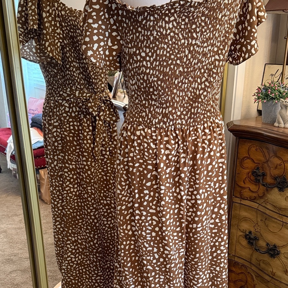 Oddly Brown & Cream Smocked Faux Button Front Jumpsuit - Size XL - Picture 6 of 15
